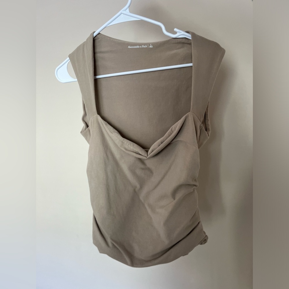 The A&F Ava Top
Abercrombie Top
